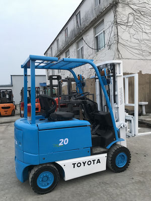 Toyota 2 tonnes utilisée chariot élévateur à vendre et année 2012 Diesel électrique source d'énergie au propane