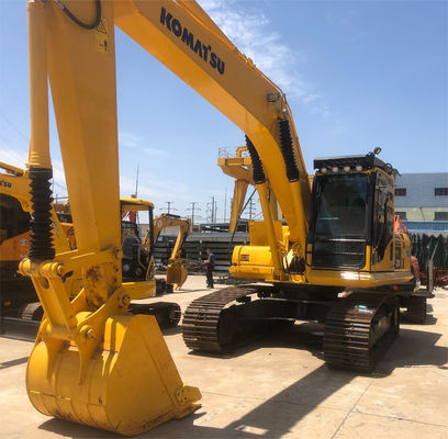 Le Japon utilise une pelle hydraulique Komatsu PC200 avec un excellent moteur de 195 kW