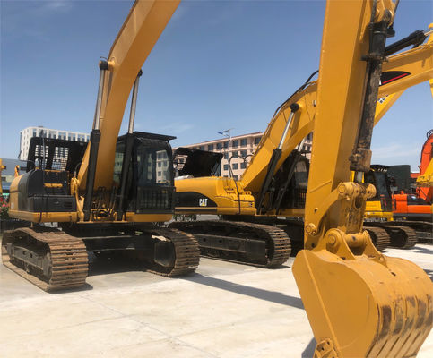 Utilisé Caterpillar 330 Excavator 30 tonnes lourde machine à creuser avec 156 kW Puissance 30000 KG
