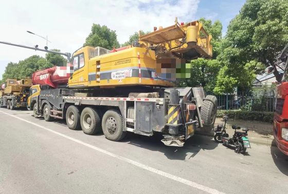 45000 kg Utilisée SANY 200 tonnes machine à grues avec 1000-1500 heures de travail