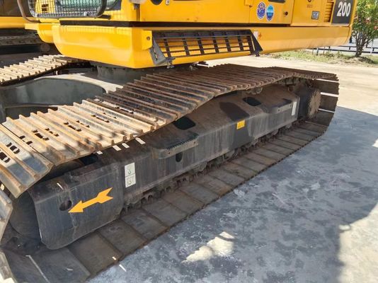 Excavatrice utilisée Komatsu PC220 certifiée CE EPA avec 119 kW de puissance et 22000 kg de poids
