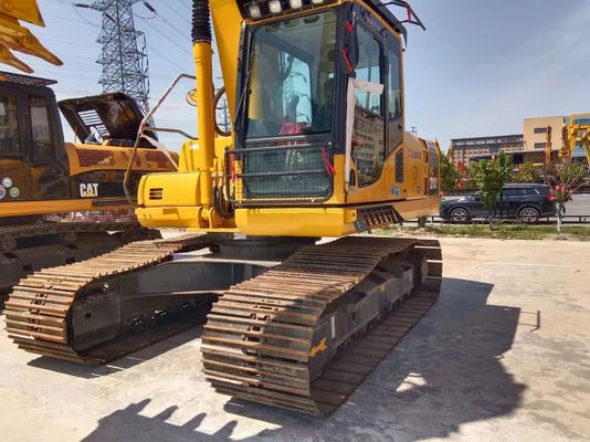 Excavatrice utilisée Komatsu PC220 certifiée CE EPA avec 119 kW de puissance et 22000 kg de poids