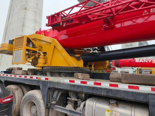 Autres grues à cylindre hydraulique utilisées pour camions de 100 tonnes à 200 tonnes avec des performances améliorées