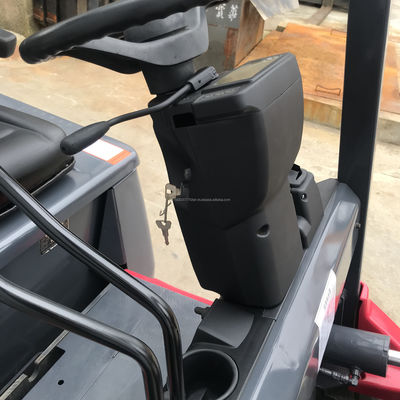 Le chariot élévateur électrique Nichiyu est utilisé avec une hauteur de levage minimale de 2,5 m.