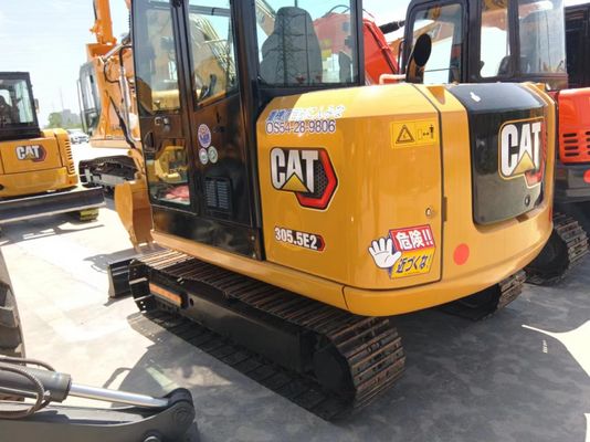 5500 KG Poids de la machine CAT305.5E2 Excavateur à un prix abordable avec une soupape hydraulique d'origine