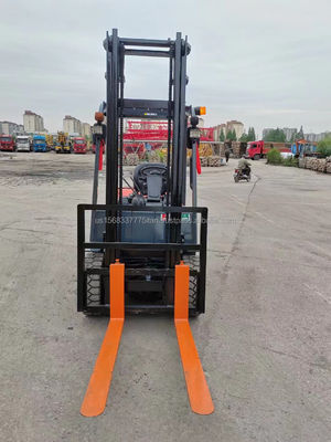 3000 kg Poids TOYOTA 7F30 Chariot élévateur diesel d'occasion 99% Modèle 2012 pour une grande efficacité
