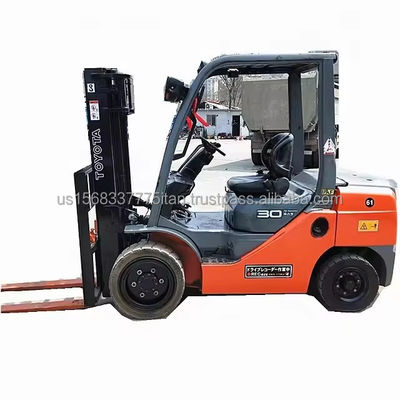 2012 Année TOYOTA Camion élévateur diesel d'occasion avec une grande efficacité et une longueur de fourchette de 1000MM