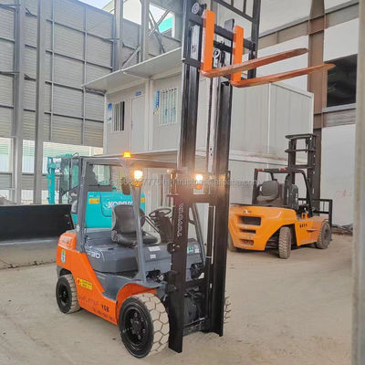 2012 Année TOYOTA Camion élévateur diesel d'occasion avec une grande efficacité et une longueur de fourchette de 1000MM