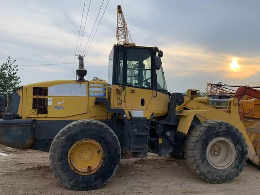 Pompes hydrauliques Hôtels Komatsu presque en bon état Utilisé Komatsu WA380 chargeur de terre machine