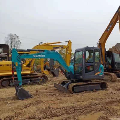 Moteur Caterpillar et composants Hyundai utilisés sur la mini-excavatrice Sunward SWE60E de 6 tonnes